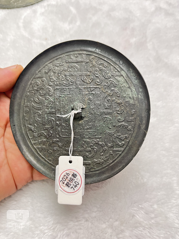几何规矩纹桥钮铜镜 - 图5